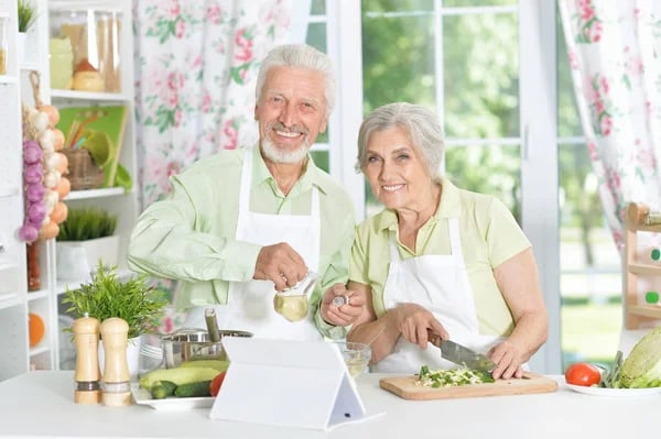 seniors nutrition, preparing meals for seniors
